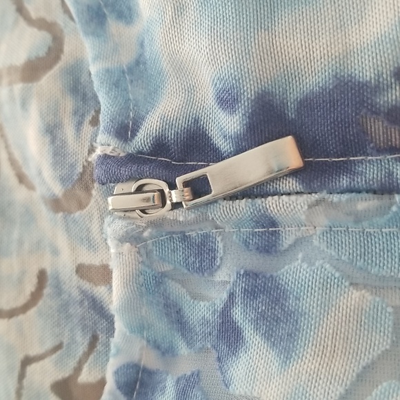 🦋Hearts Of Palm Sheer Blues Lace Overlay Zipper Down Top - Picture 4 of 6